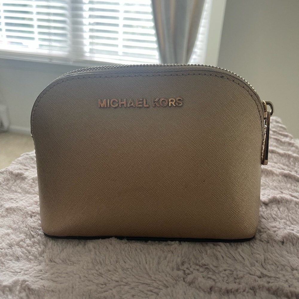Michael kors small purse/ change purse